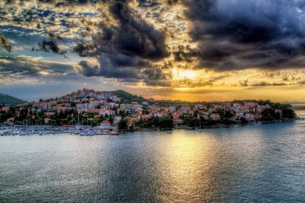 croatia-sailing-guide-dubrovnik-banner-e1461330991285